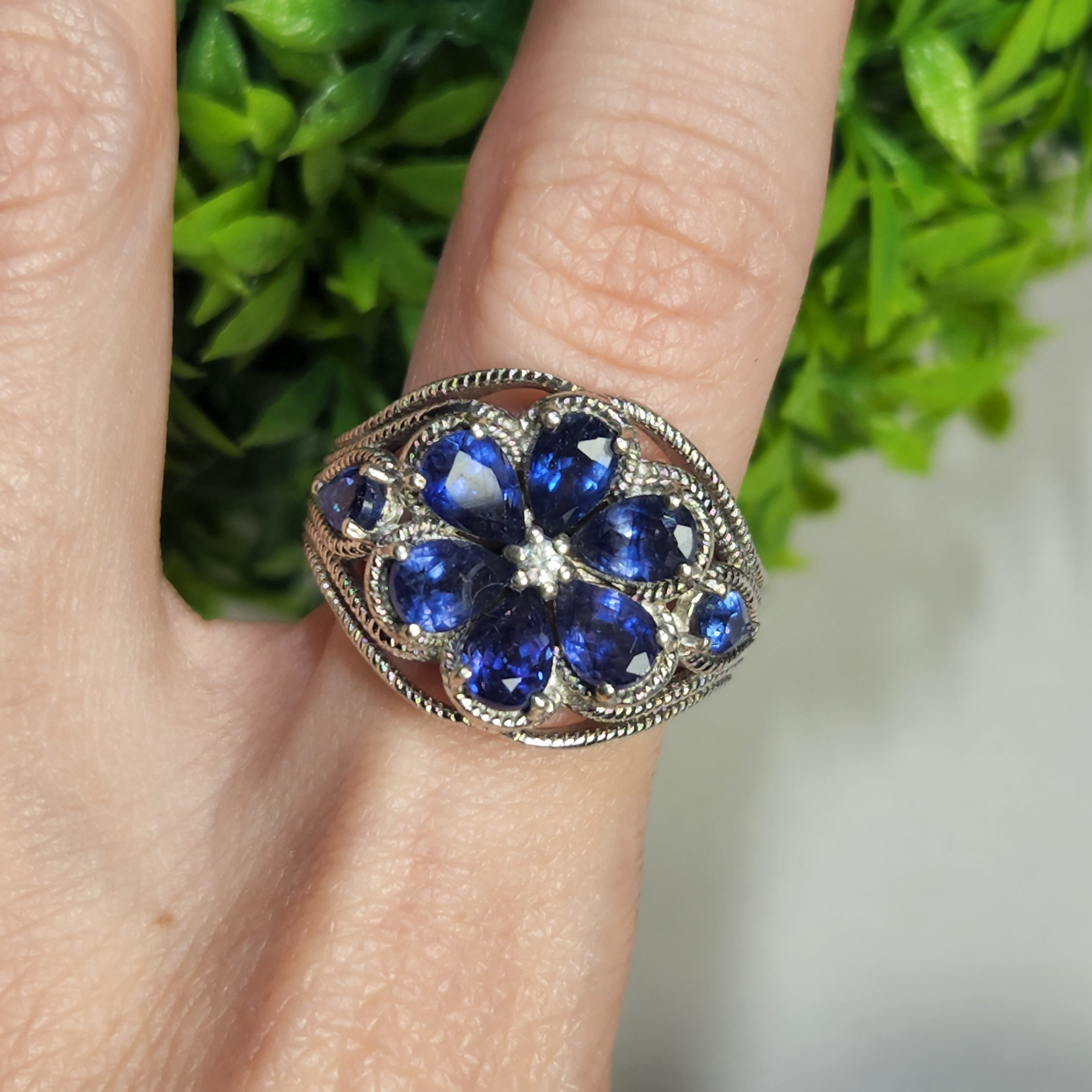 Art deco flower on sale ring